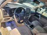 Toyota Land Cruiser VXR 2021
